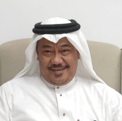 بدأت العمل مراقباً للعمال مع الوالد ـ رحمة الله عليه