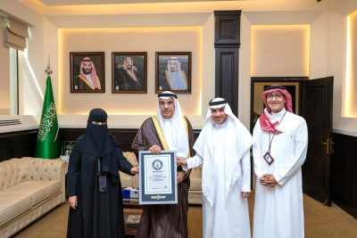 أمين الشرقية يتسلم شهادة “غينيس العالمية ” لدعم الباعة الجائلين ويؤكد على نجاحات “بسطة خير السعودية”