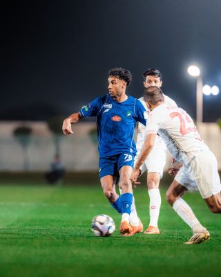 الجهاز الفني يقف على جاهزية الفريق في ودية الكويت