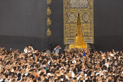 منصات رئاسة الشؤون الدينية الرقمية؛ تنجح في إيصال خطبة الجمعة الأخيرة من المسجد الحرام إلى نصف مليار مسلم