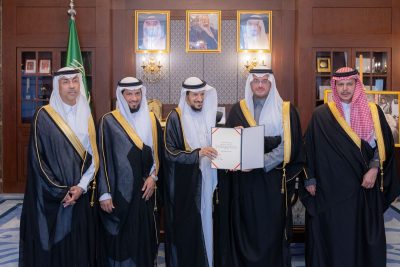سمو محافظ الأحساء يكرّم “المنصور ” الفائز بجائزة أفضل معلم في العالم