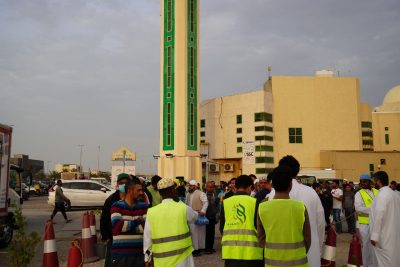 مخيم “إفطار ودعوة 18” بالدمام يقدم وجبات الإفطار والدعوة بـ 1,260 ساعة تطوعية
