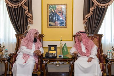 فضيلة الشيخ صلاح البدير يزور منزل سفير خادم الحرمين الشريفين لدى ماليزيا