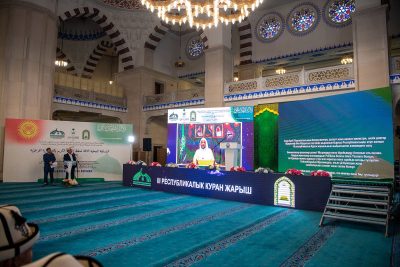 وزير الشؤون الإسلامية يشيد بدعم القيادة لخدمة القرآن الكريم في قيرغيزستان