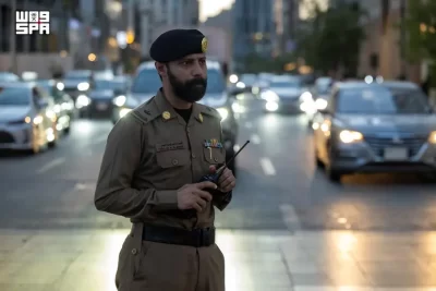 إدارة حركة المشاة في المنطقة المركزية بالمدينة المنورة.. خطط ميدانية لتنظيم الحشود خلال أوقات الذروة