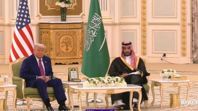 ولي العهد وترمب يشهدان توقيع عدة اتفاقيات بين البلدين