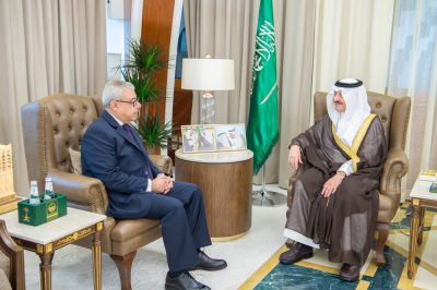 أمير المنطقة الشرقية يستقبل السفير المصري لدى المملكة