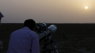 «فلكية جدة» تكشف موعد رصد النظرة الأخيرة لهلال نهاية رمضان بالعين المجردة