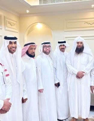 بالصور .. أسرة (الدحيلان) تحتفل بعقد قران إبنهم الشاب “دحيلان”