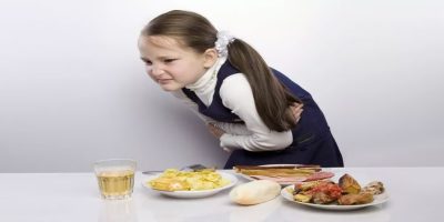 3 خطوات لتجنُّب الإصابة بتسمّم الطعام في المنزل.. تعرَّف عليها