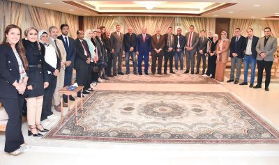  سفيردولة قطر بالقاهرة ومندوبها الدائم لدى جامعة الدول العربية يقيم مأدبة غداء بمقر السفارة للترحيب بعدد من الإعلاميين