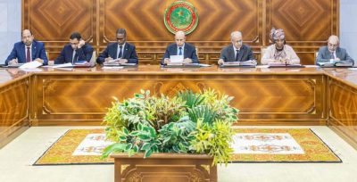 الحكومة الموريتانية تقيد النقل الحضري عبر التطبيقات الالكترونية بالحصول على ترخيص