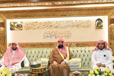 الرئيس العام للأمر بالمعروف يلتقي منسوبي وكالة شؤون التوعية الميدانية بالمسجد الحرام
