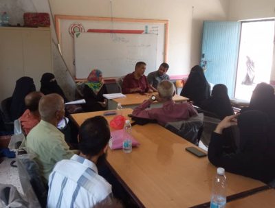   المقبلي يمنح مكافآت مالية ويوزع شهادات رفع القدرات لموظفي الأدارة العامة لمحو الأمية في عدن