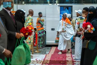 وصول الفوج الاول من حجاج كوت ديفوار مبادرة ” طريق مكة “