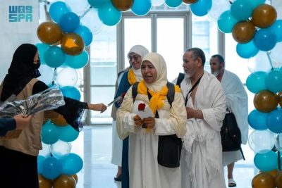 وصول الفوج الاول من حجاج ايطاليا