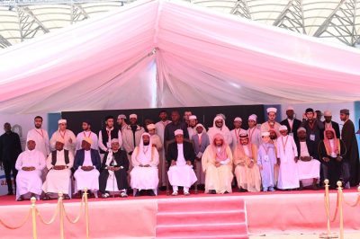 وزارة الشؤون الإسلامية تتوج الفائزين الست بمسابقة جائزة تنزانيا الدولية في دورتها 33 والعنزي ينوب عن آل الشيخ بتكريم الفائزين بجوائزها 