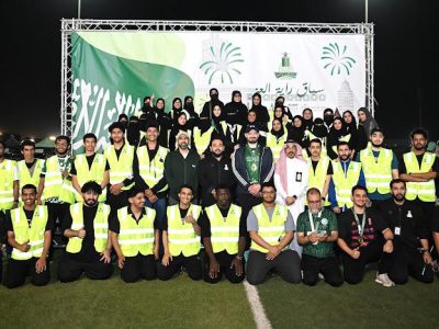 جامعة الملك عبدالعزيز تحتفل بيوم العلم السعودي بسباق “راية العز” 