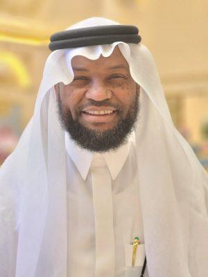 القثامي ” مدرسة الشيخ عبدالله خياط وجد يتكرر “