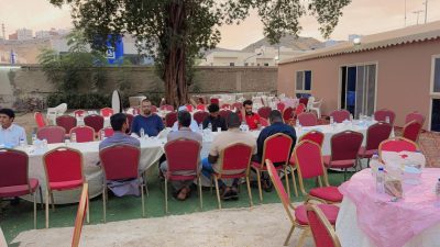 الشيخ مبارك العدوس يواصل مبادراته الرمضانية بسفرة إفطار يومية للصائمين والمعتمرين