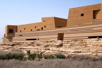 مركز الدرعية لفنون المستقبل و«سكاتاريلا أسوسياتي» يناقشان آفاق الفن والتصميم المعماري في المملكة