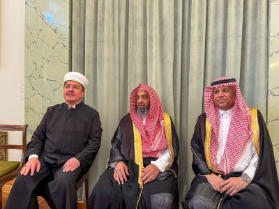 مفتي بولندا يعقد جلسة مباحثات مع وكيل الشؤون الإسلامية بحضور سفير المملكة في العاصمة وارسو