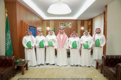 محافظ صبيا يكرم اللجنة المنظمة لمهرجان المانجو والفواكه الاستوائية في نسخته الـ 21