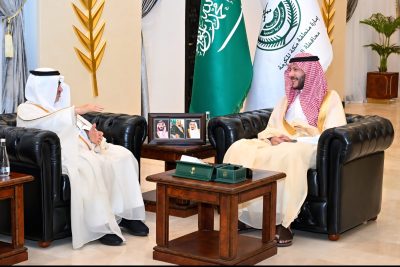 محافظ الطائف يستقبل قيادات المركز الوطني لتنمية الغطاء النباتي ومكافحة التصحر