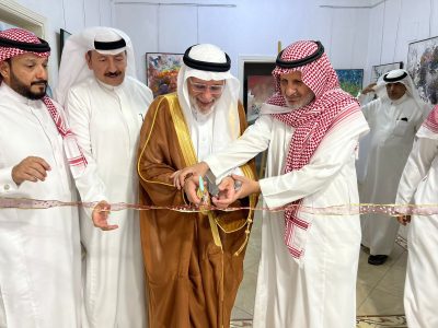  رئيس جامعة الطائف يفتتح معرض” وهج”  