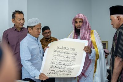 الشيخ صلاح البدير يزور مجمع طباعة المصحف الشريف في ماليزيا