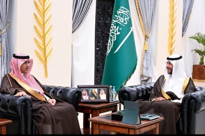 مُحافظ الطائف يطّلع على استعدادات تعليم الطائف للعام الدراسي الجديد
