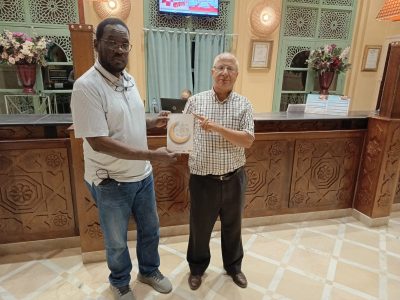 يغيب الكاتب ويحضر كتابه في الخضراء