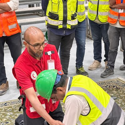 اختتام ورشة تدريبية للهلال الأحمر في المهارات الأساسية للإسعافات الأولية للعاملين بالمسجد الحرام