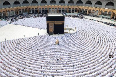 رئاسة الشؤون الدينية تهيئ الأجواء الإيمانية لصلاة الجمعة