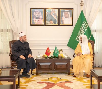 وزير الشؤون الإسلامية يلتقي المفتي العام ورئيس المشيخة الإسلامية بجمهورية الجبل الأسود