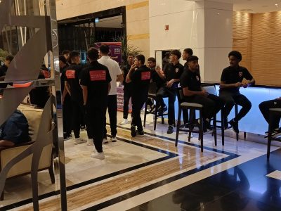 المنتخب الأردني للناشئين يضفي البهجة والحيوية على بهو فندق المؤتمر الكشفي العربي بالكويت
