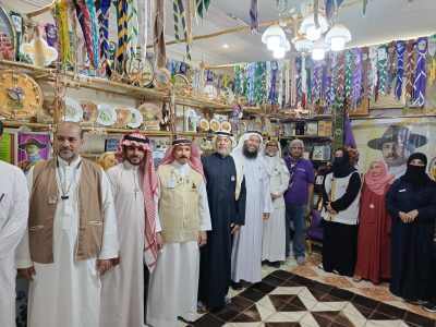 وفد نادي قبلة الدنيا يزور النادي الكشفي ويطّلع على مقتنياته