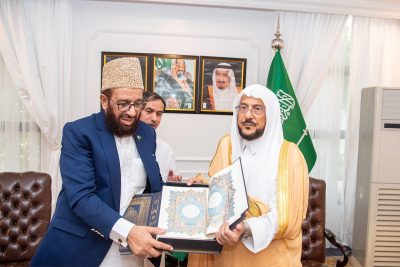 وزير الشؤون الإسلامية يستقبل وزير الشؤون الدينية والوئام بين الأديان في باكستان