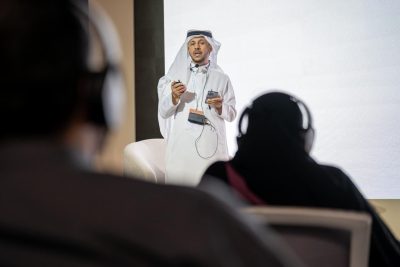 الدكتور المحسني ، يشرح ” تحديات الحفاظ على الأصالة في العصر الرقمي “