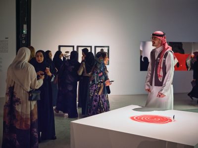 دعوة أخيرة لاستكشاف الفن التفاعلي في «بينالسور»