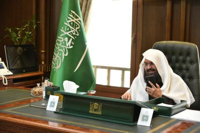 رئيس الشؤون الدينية يلتقي مستفيدي خدمة «إجابة السائلين» عبر الاتصال السحابي