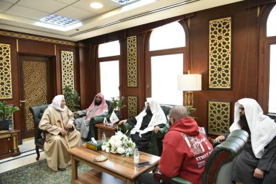معالي رئيس الشؤون الدينية يستقبل مستفيدي خدمات الرئاسة