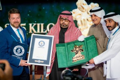 شعار موسم جدة يلمع بالذهب ويدخل موسوعة غينيس للأرقام القياسية