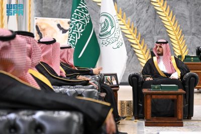 محافظ الطائف يستقبل منسوبي مركز رشد للتأهيل من الادمان