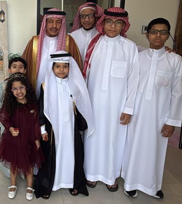 لوطني رجال بفضل الله تحميه