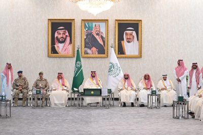 الأمير فواز بن سلطان يستقبل المهنئين بعيد الفطر المبارك