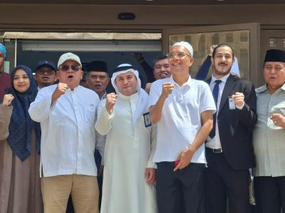 وفداً من البرلمان الإندونيسي يزور شركة سرهد للصناعات الغائية