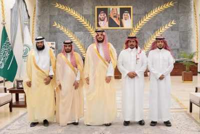 محافظ الطائف يستقبل وفد جمعية التنمية بالسيل