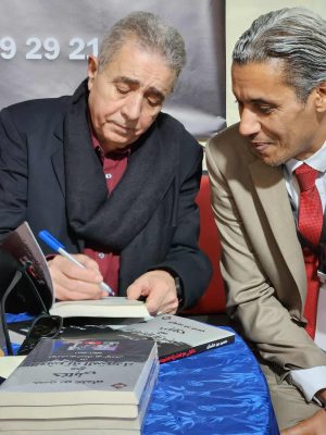 حسن بن عثمان يوقع كتابه حكايتي مع العشرية السوداء