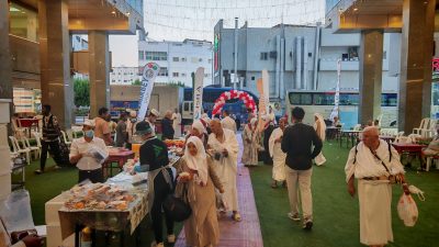طلائع من حجاج تركيا يصلون لمكة المكرمة